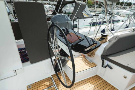 Dufour Yachts Dufour 530 - 5 + 1 cab. Musca