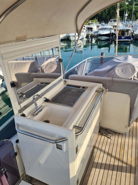 Greenline 48 Fly | Yacht Charter Slovenia | Travelboat