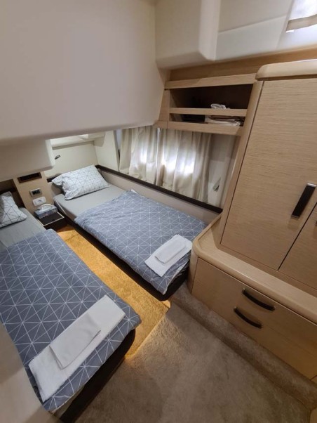 Greenline 48 Fly | Yacht Charter Slovenia | Travelboat