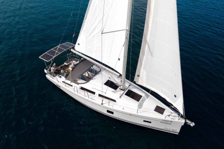 Hanse 388 | Yacht Charter Croatia | Travelboat