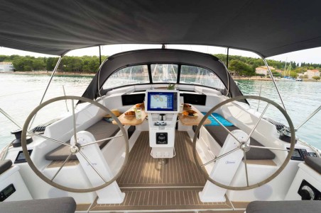 Hanse 388 | Yacht Charter Croatia | Travelboat