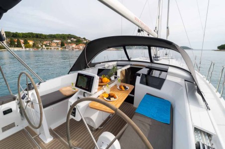 Hanse 388 | Yacht Charter Croatia | Travelboat