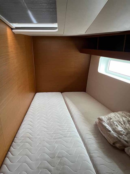 Jeanneau 54 | Yacht Charter Italy | Travelboat