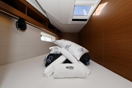 Jeanneau 54 | Yacht Charter Croatia | Travelboat