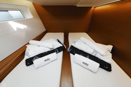 Jeanneau 54 | Yacht Charter Croatia | Travelboat