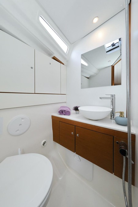 Jeanneau 54 | Yacht Charter Croatia | Travelboat
