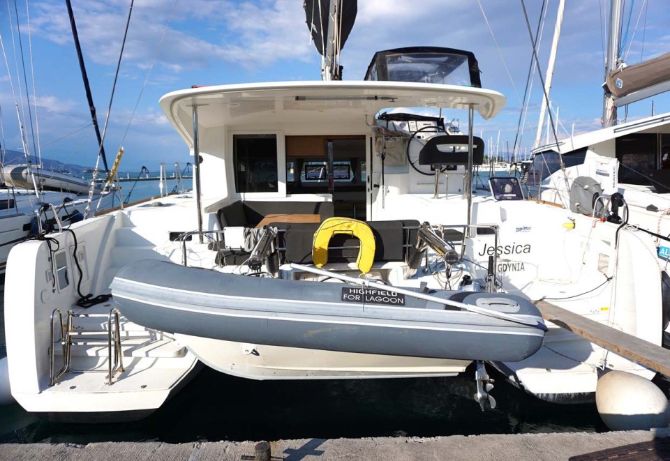 Lagoon 40 | Yacht Charter Greece | Travelboat
