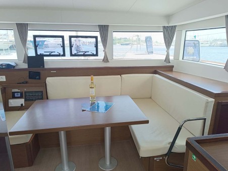 Lagoon 40 | Yacht Charter Greece | Travelboat