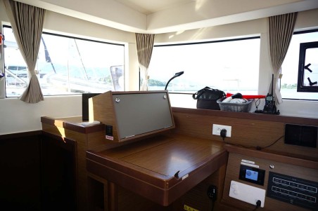 Lagoon 40 | Yacht Charter Greece | Travelboat