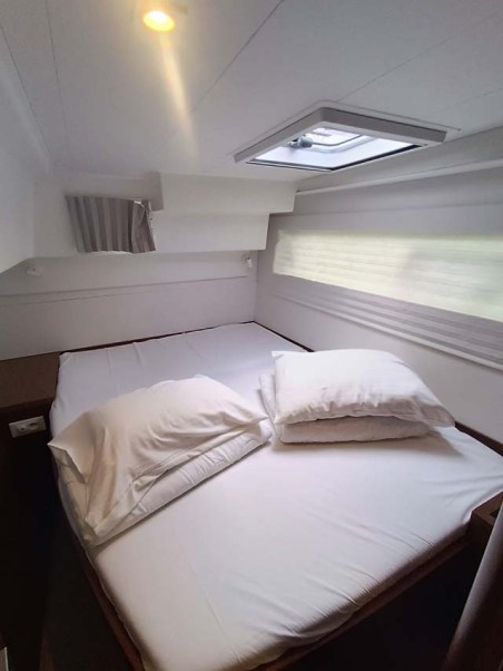 Lagoon 40 | Yacht Charter Greece | Travelboat