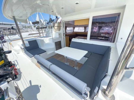 Lagoon 400 S2 | Yacht Charter Croatia | Travelboat