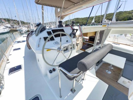Lagoon 400 S2 | Yacht Charter Croatia | Travelboat