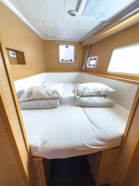 Lagoon 400 S2 | Yacht Charter Croatia | Travelboat