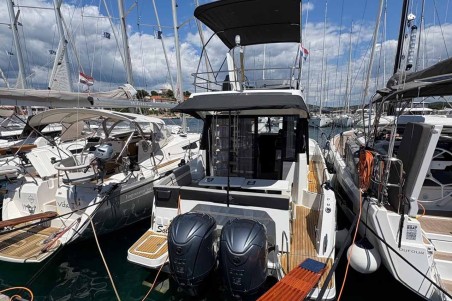 Jeanneau Merry Fisher 1095 Fly Solea