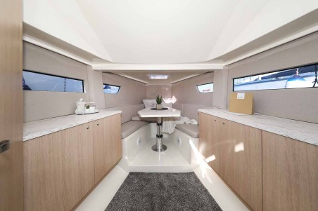 Nuva M9 Cabin | Yacht Charter Spain | Travelboat