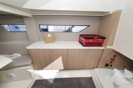 Nuva M9 Cabin | Yacht Charter Spain | Travelboat