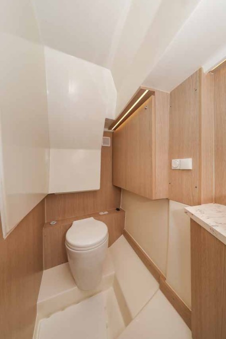 Nuva M9 Cabin | Yacht Charter Spain | Travelboat