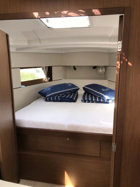 Oceanis 38.1 Eleven | Yacht Charter Croatia | Travelboat