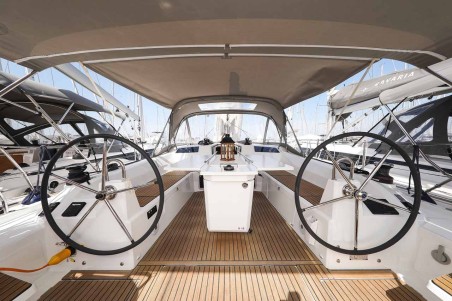 Oceanis 40.1 ELECTRIC | Yacht Charter Croatia | Travelboat