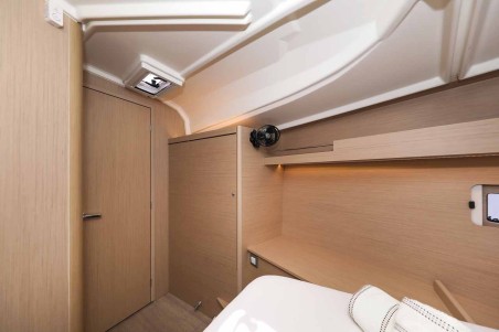 Oceanis 40.1 ELECTRIC | Yacht Charter Croatia | Travelboat