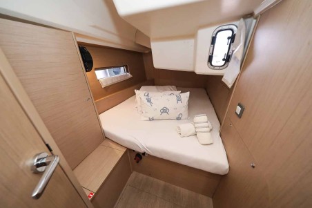 Oceanis 40.1 ELECTRIC | Yacht Charter Croatia | Travelboat