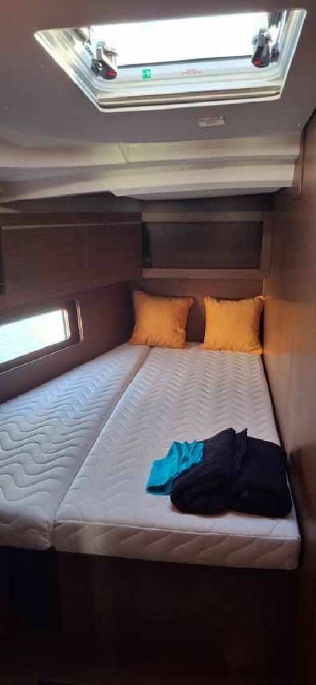 Beneteau Oceanis 46.1 | Yacht Charter Italy | Travelboat