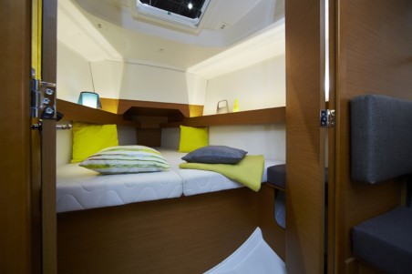 Jeanneau Sun Odyssey 349 - 2 cab. Glasswing