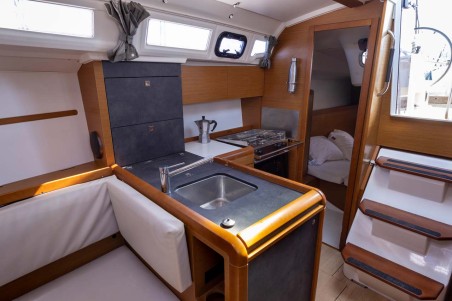 Jeanneau Sun Odyssey 349 | Czarter jachtu Włochy | Travelboat
