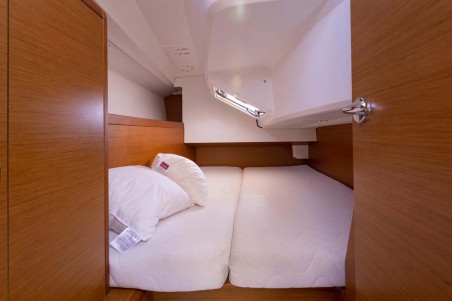 Jeanneau Sun Odyssey 349 | Czarter jachtu Włochy | Travelboat