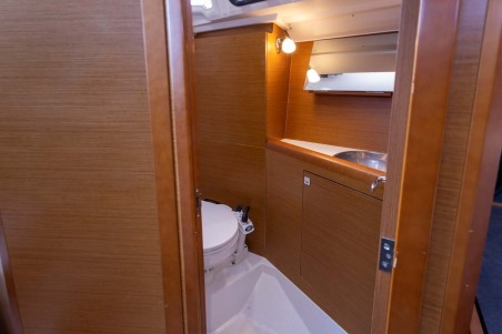 Jeanneau Sun Odyssey 349 | Czarter jachtu Włochy | Travelboat