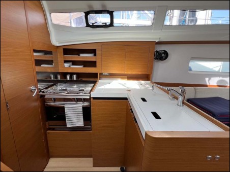 Jeanneau Sun Odyssey 380 - 3 cab. Golden eye