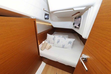 Sun Odyssey 380 Performance - 3 cab. | Yacht Charter Croatia | Travelboat