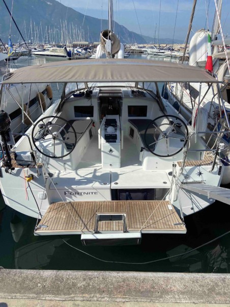 Jeanneau Sun Odyssey 410 | Yacht Charter Italy | Travelboat