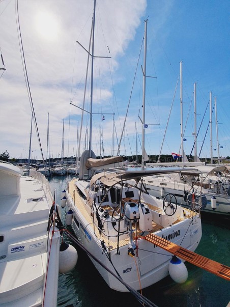Jeanneau Sun Odyssey 410 | Czarter jachtu Chorwacja | Travelboat
