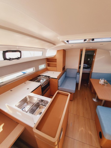 Jeanneau Sun Odyssey 410 | Czarter jachtu Chorwacja | Travelboat
