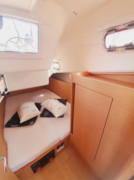 Jeanneau Sun Odyssey 410 | Czarter jachtu Chorwacja | Travelboat