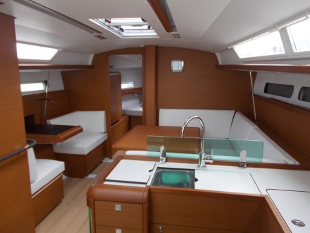 Sun Odyssey 419 | Yacht Charter Italy | Travelboat
