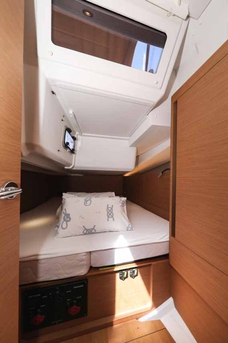 Sun Odyssey 440 - 3 cab. | Yacht Charter Croatia | Travelboat