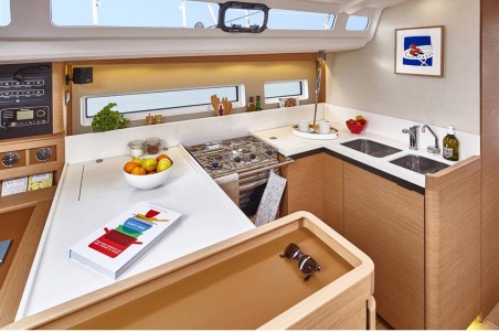 Sun Odyssey 440 - 4 cab. | Yacht Charter Italy | Travelboat