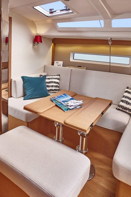 Sun Odyssey 440 - 4 cab. | Yacht Charter Italy | Travelboat
