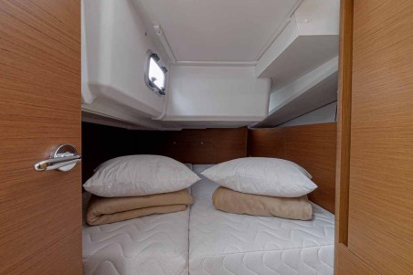 Jeanneau Sun Odyssey 440 - 4 cab. Mystic Blue