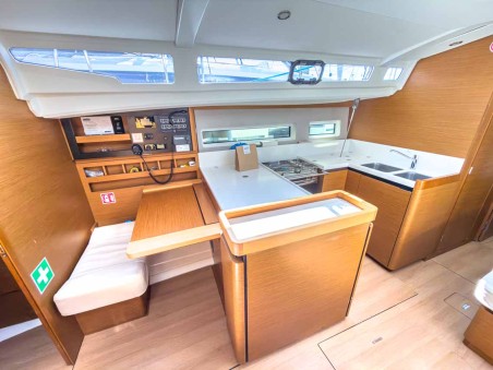 Jeanneau Sun Odyssey 440 - 4 cab. Sigma Kiss