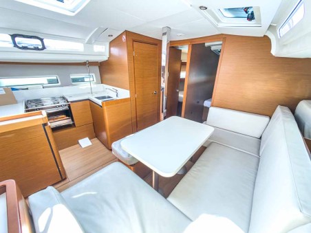 Jeanneau Sun Odyssey 440 - 4 cab. Sigma Kiss