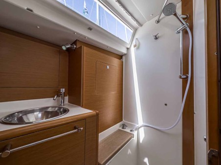 Jeanneau Sun Odyssey 449 Pagomo capri