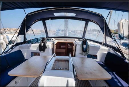 Jeanneau Sun Odyssey 519 | Yacht Charter Italy | Travelboat