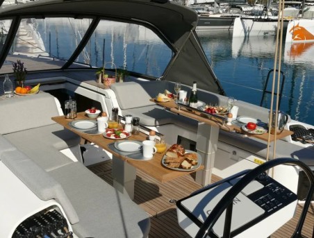 First 53 | Yacht Charter Greece | Travelboat