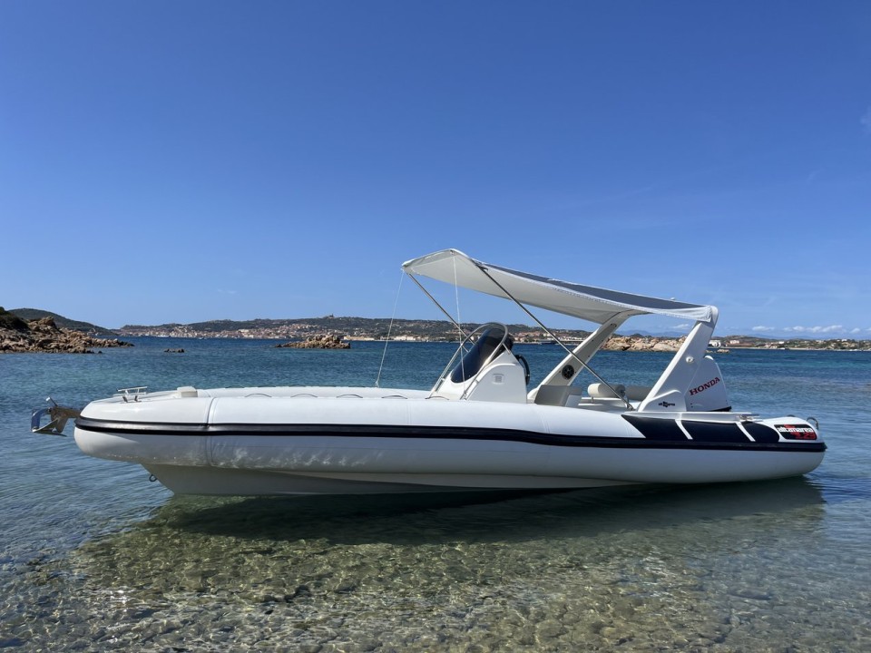 Altamarea Wave 23 Sport | Czarter jachtu Włochy | Travelboat