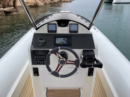 Altamarea Wave 27 GT | Czarter jachtu Włochy | Travelboat