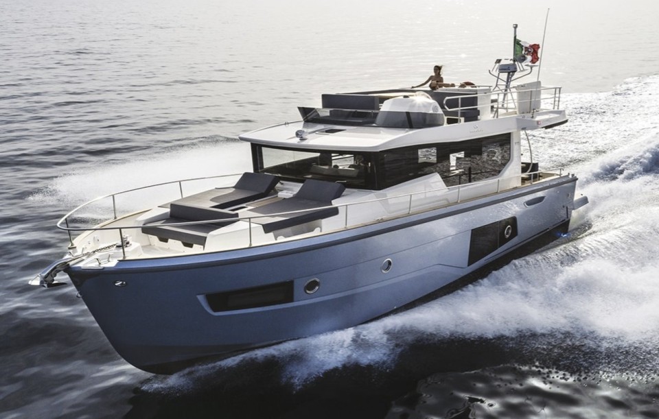 Cranchi T43 Eco Trawler | Yacht Charter Italy | Travelboat