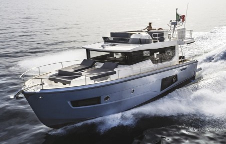 Cranchi T43 Eco Trawler | Yacht Charter Italy | Travelboat